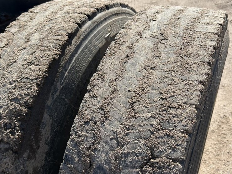 #1114-•-2005-western-star-tri-axle-heavy-haul-truck-tractor-image-84