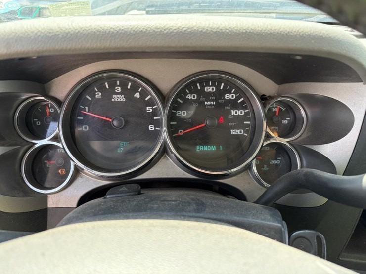 2012-gmc-sierra-2500-image-16