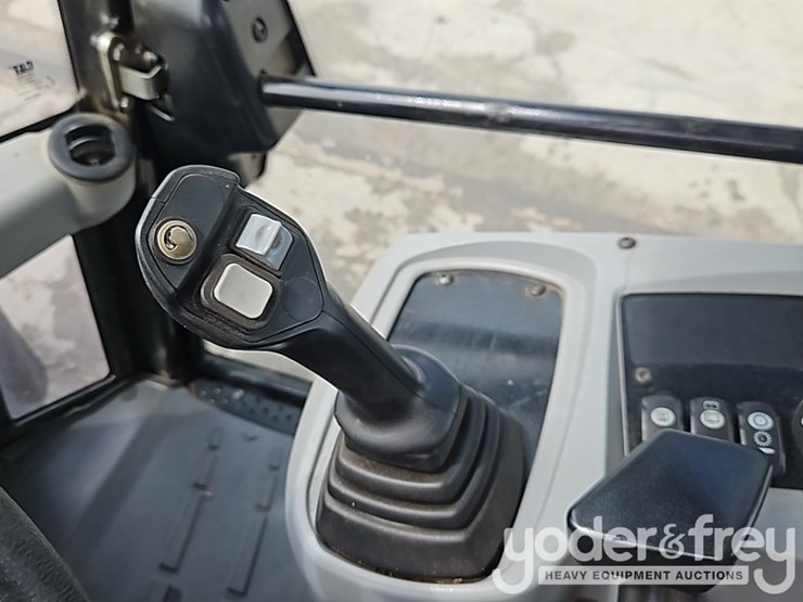 2014-caterpillar-907h2-image-26