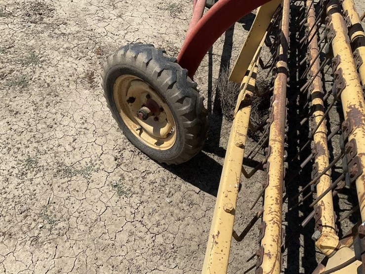 new-holland-260-image-17