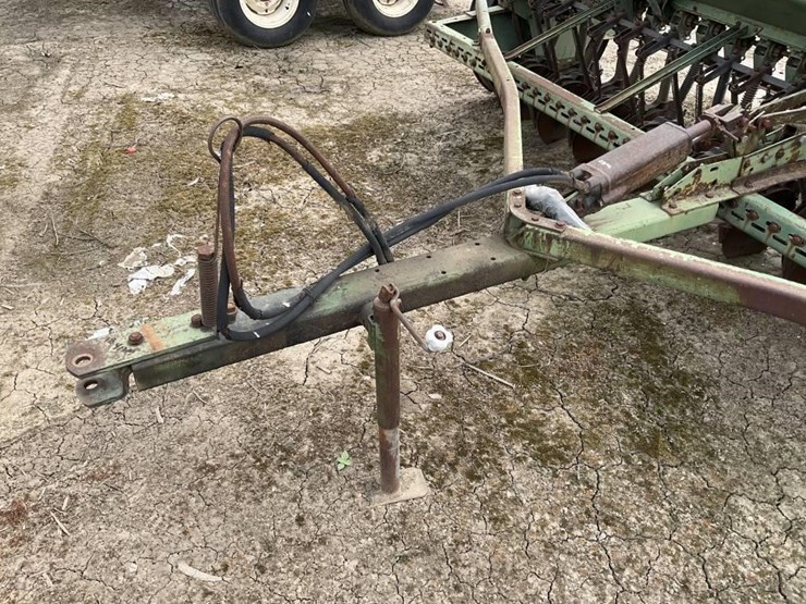 john-deere-8300-image-12