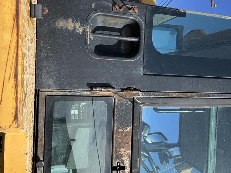 2000-caterpillar-938g-image-59