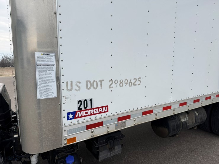 2019-isuzu-nrr-image-29