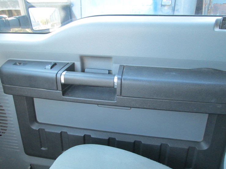 2011-ford-f250-image-31