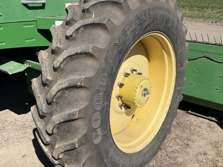 john-deere-a400-image-19