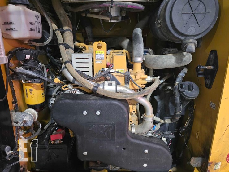 2022-caterpillar-289d3-image-25