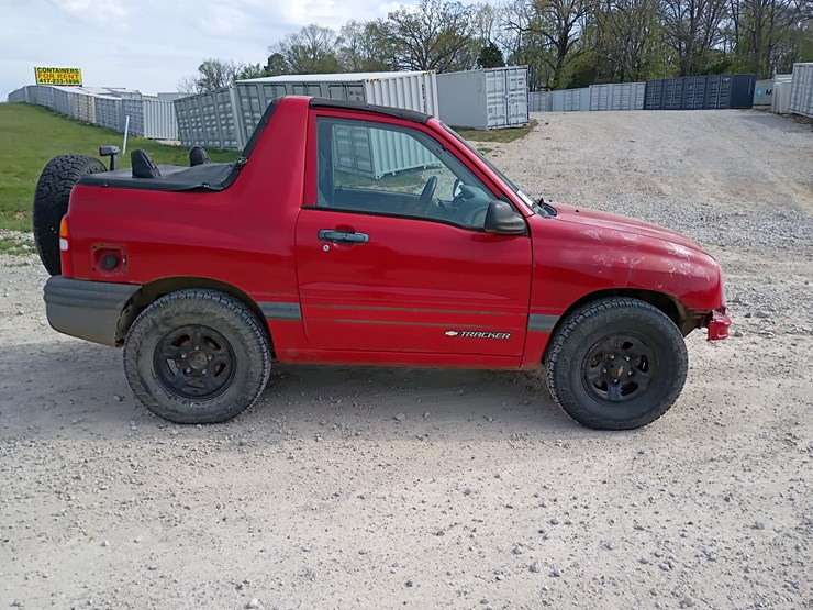 2000-chevrolet-tracker-image-11