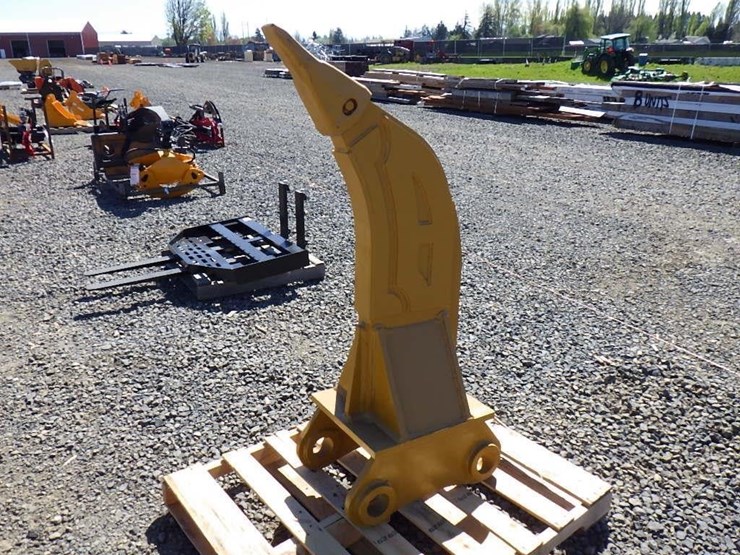 caterpillar-320-image-3