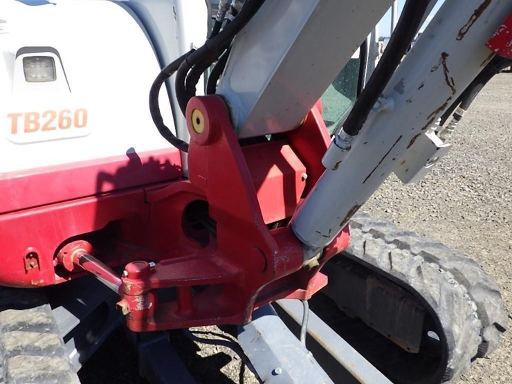 takeuchi-tb260-image-31