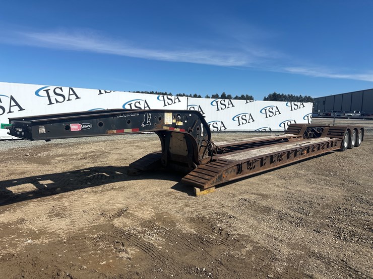 2007-massey-ferguson-8-image-1