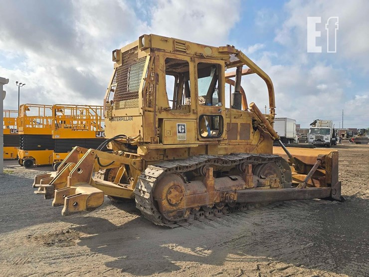 1982-caterpillar-d6d-image-3