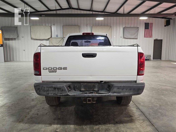 2004-dodge-ram-1500-image-8