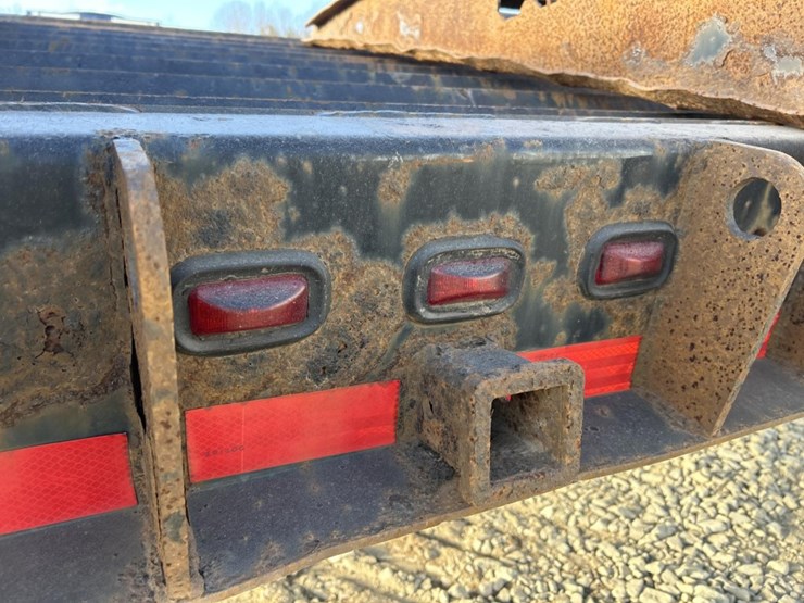 2016-massey-ferguson-8-image-25