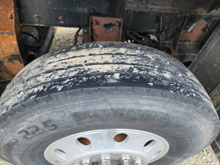 2014-kenworth-t800-image-48