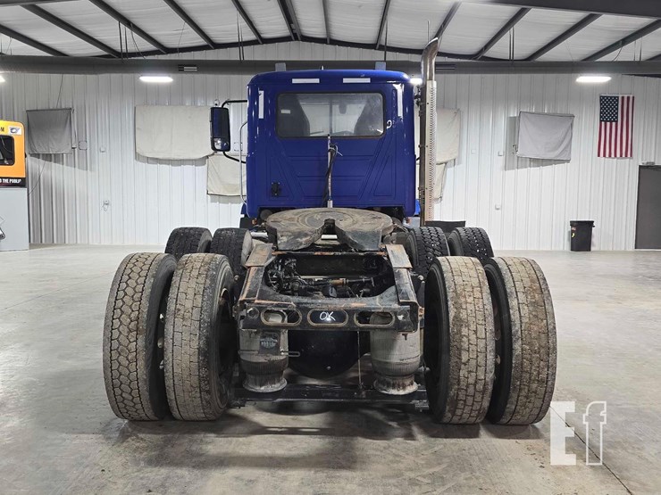 2020-mack-anthem-62t-image-8