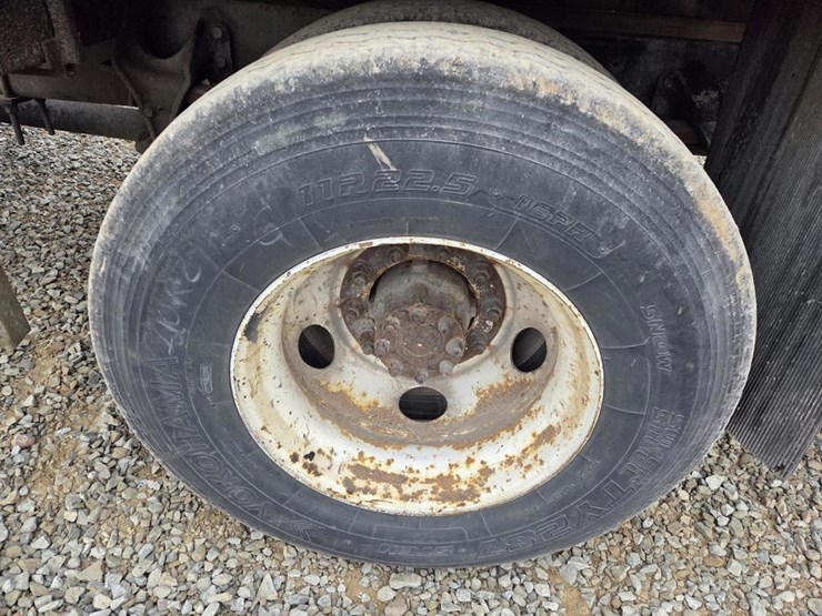 2013-international-durastar-4300-image-93