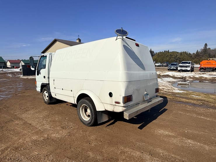 2001-isuzu-npr-image-7