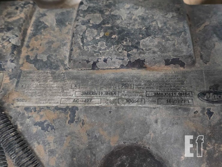 2004-mack-vision-cx613-image-26