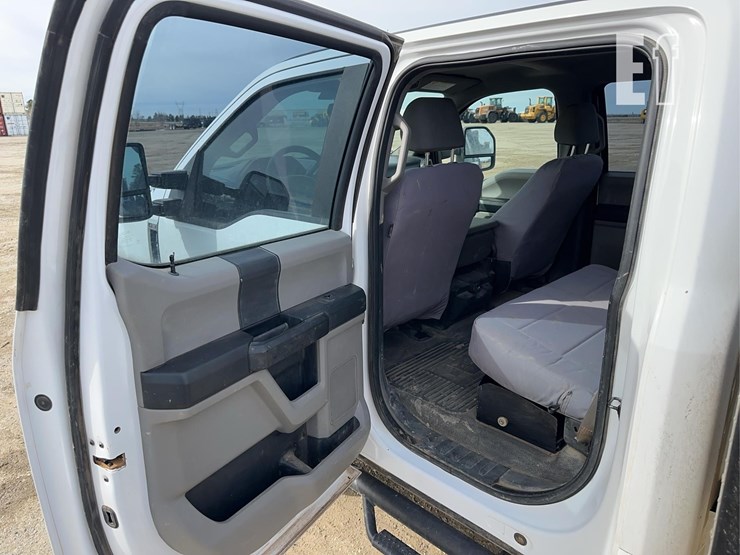 2019-ford-f350-image-8