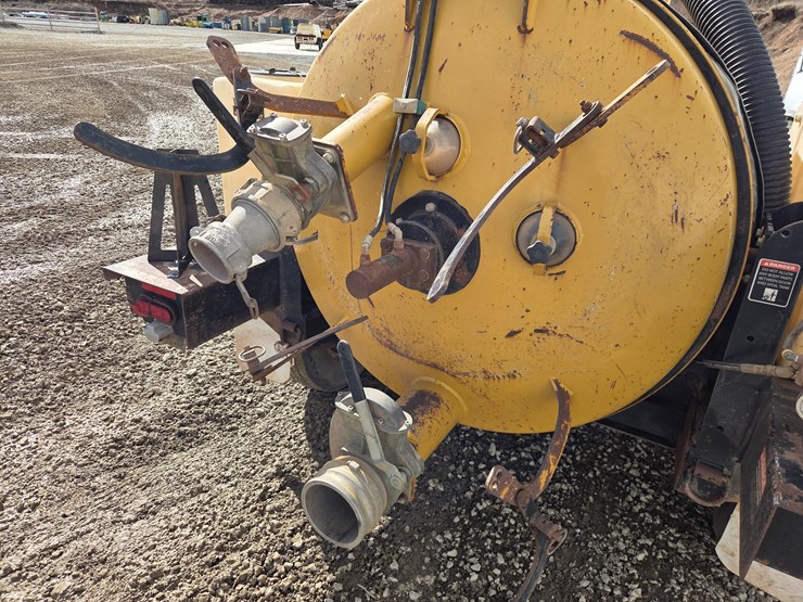 2019-massey-ferguson-8-image-33