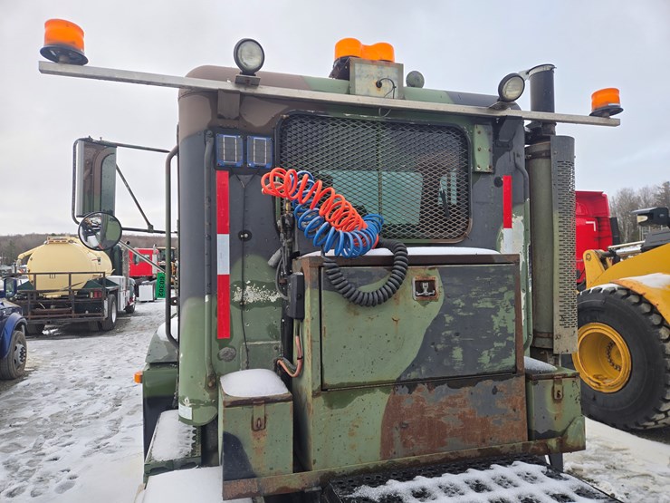 1992-massey-ferguson-8-image-16