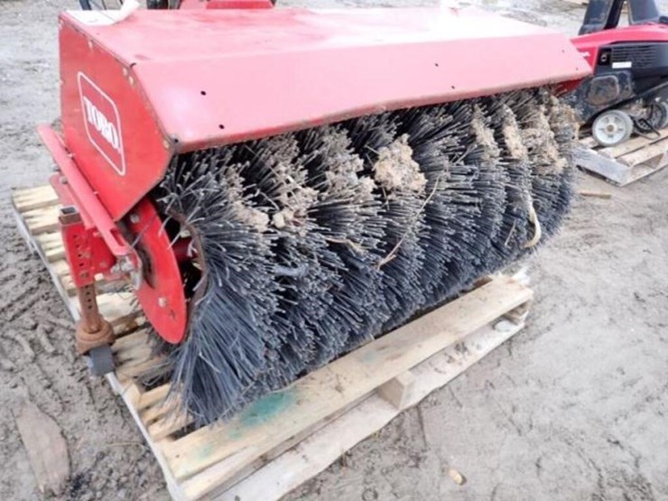 toro-power-broom-36-in.-walk-behind-rotary-broom-3-image-14