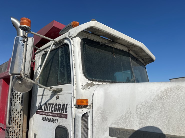 1986-international-f9370-image-15