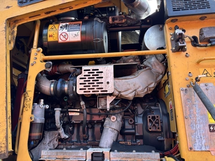 2017-tigercat-lx830d-image-37