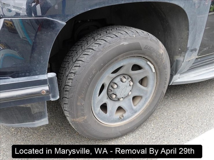 2016-chevrolet-tahoe-image-17