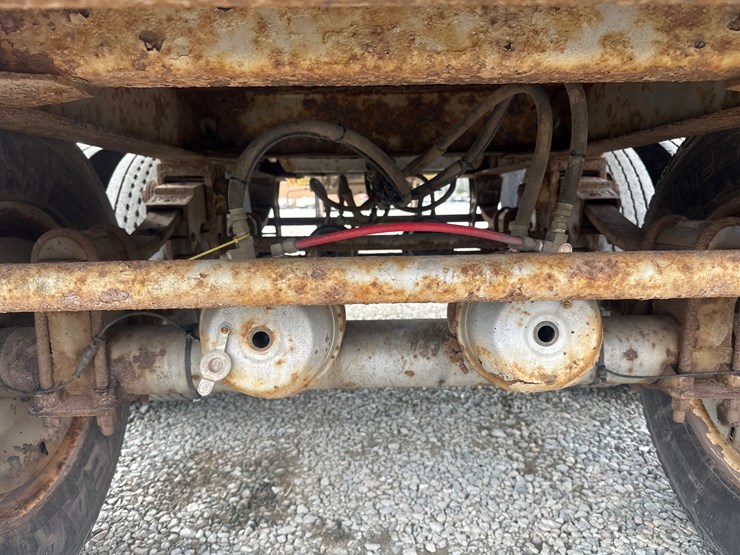 2008-massey-ferguson-8-image-31