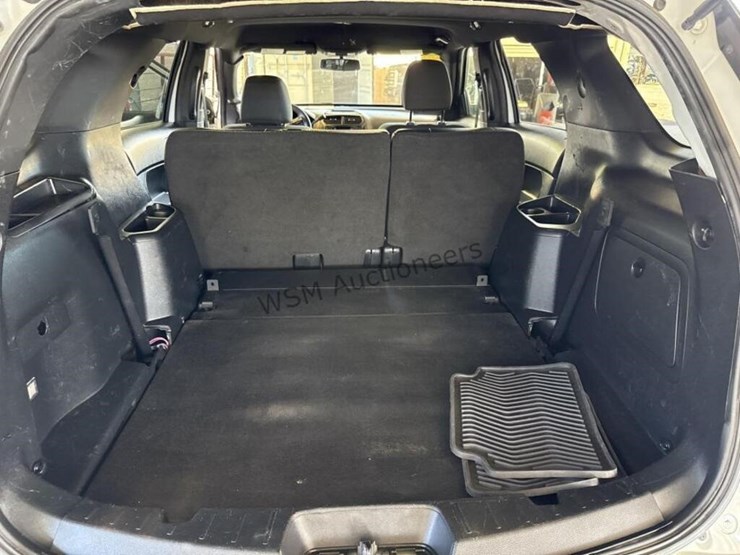 2017-ford-explorer-image-9