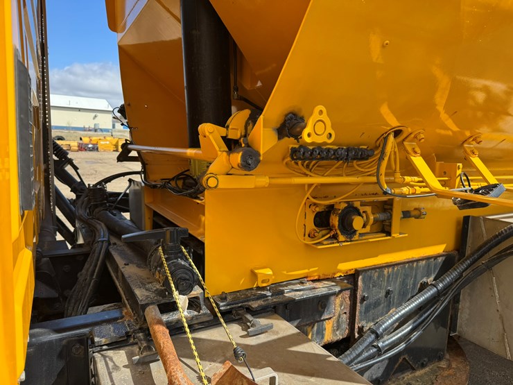 2009-international-workstar-7500-image-50