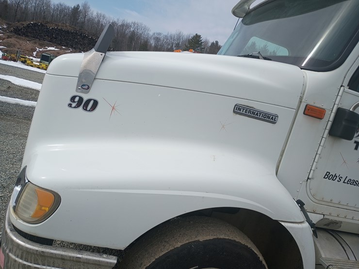 2000-international-9200i-image-9