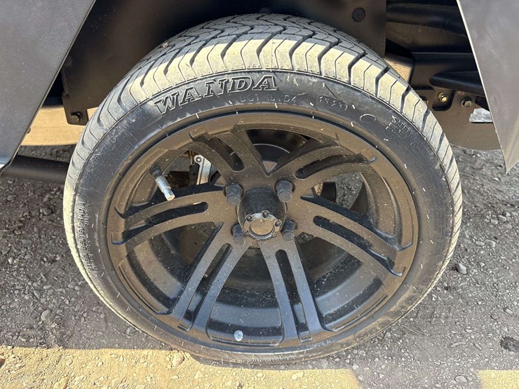 2023-bintelli-electric-golf-cart-w/-on-board-charger-(14-miles-showing)-image-16