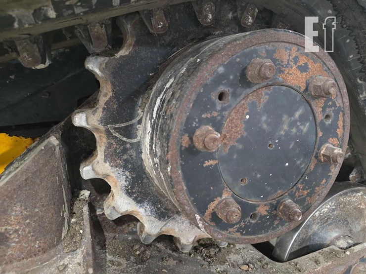 2020-jcb-3ts-8t-image-23