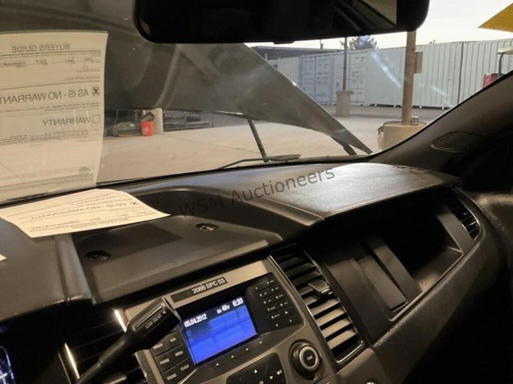 2013-ford-taurus-sdn-image-17