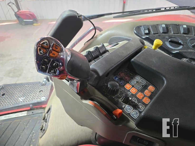 2016-case-ih-magnum-310-cvt-image-19