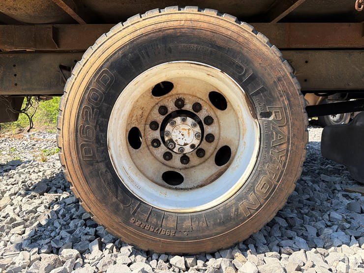 2005-international-durastar-4400-image-51