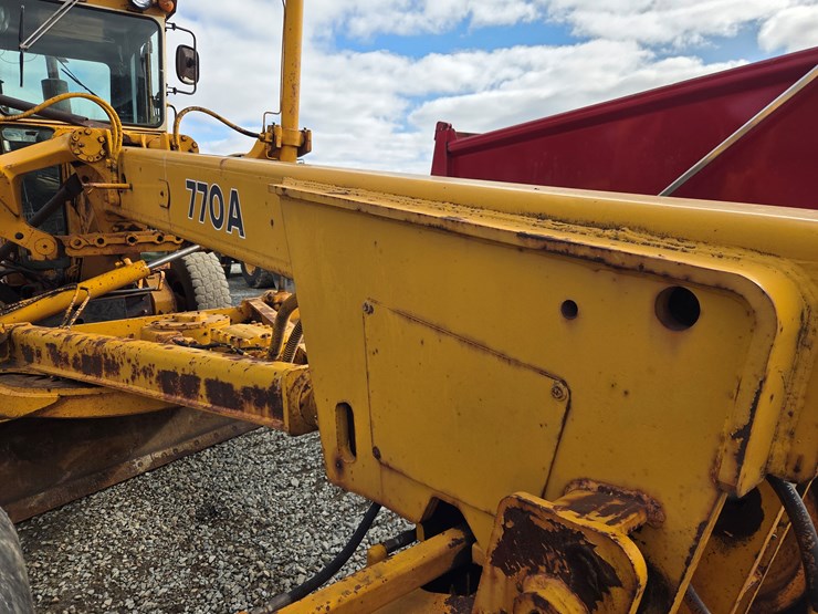 deere-770a-image-12
