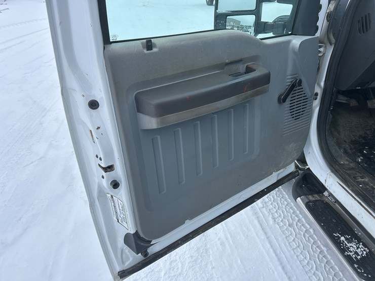 2013-ford-f250-image-47