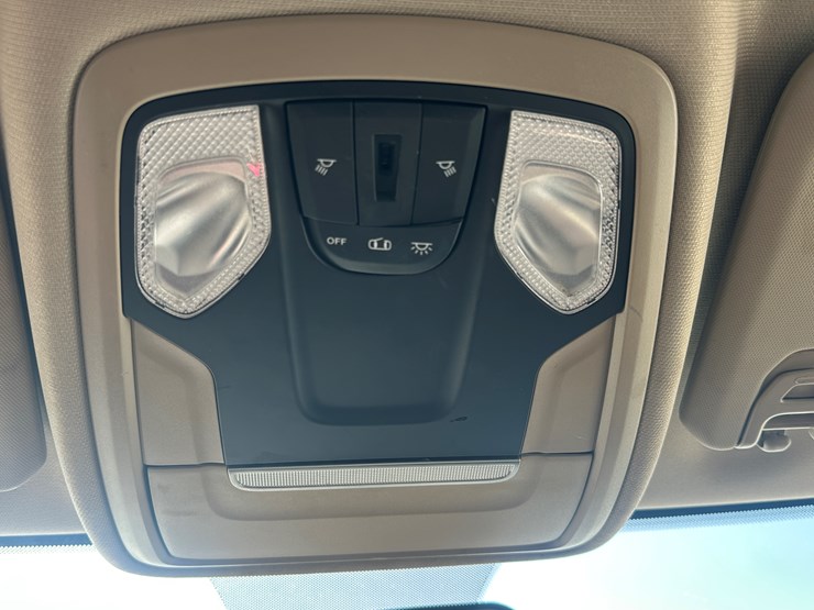 2020-dodge-3500-image-47