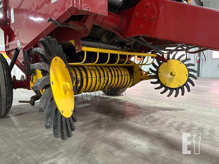 2015-new-holland-roll-belt-450-image-10