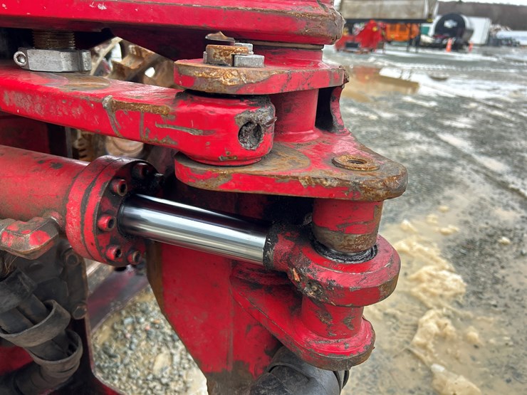 massey-ferguson-8-image-29