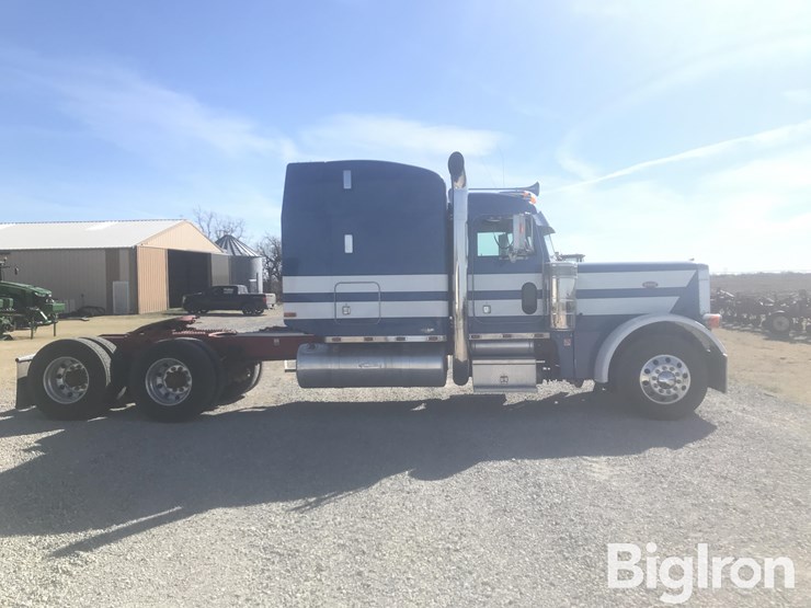 2001-peterbilt-379-image-4