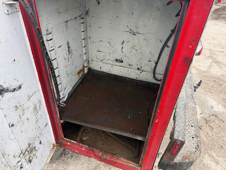 2012-chevrolet-3500-image-26