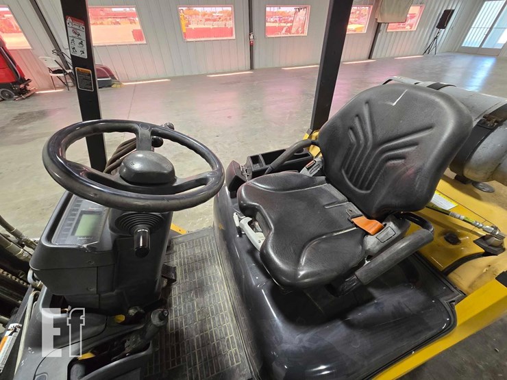 2018-caterpillar-gp25n-image-13