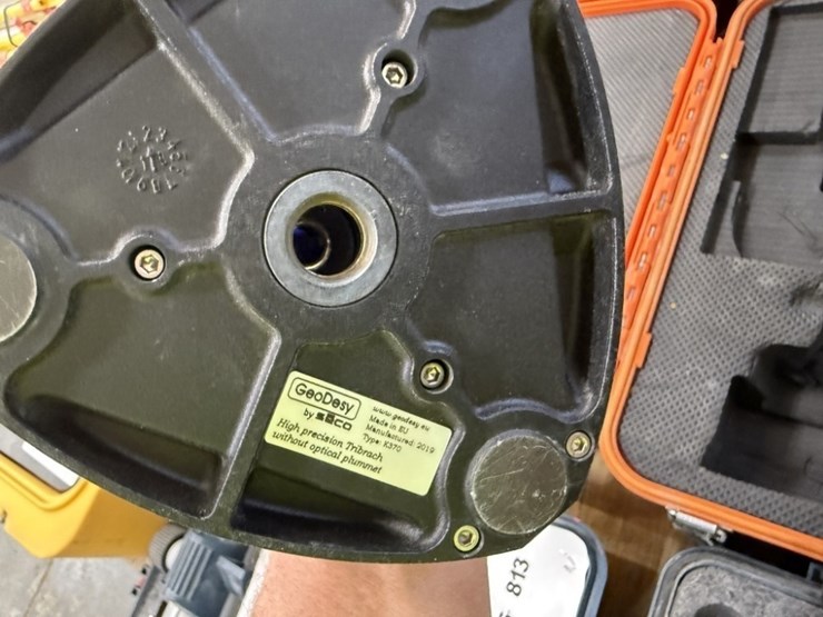 seco-surveying-prism-kit-image-3