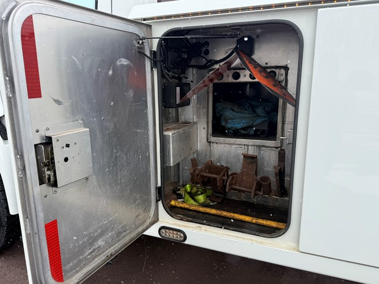 2013-international-4400-sba-image-13