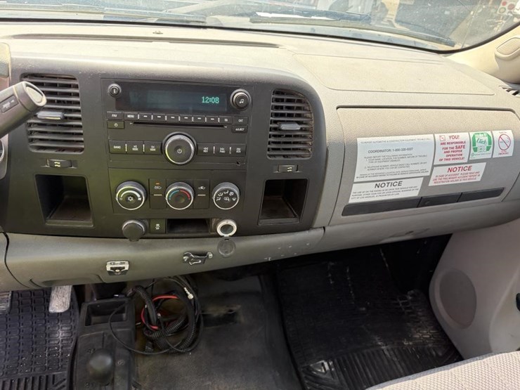 2012-gmc-sierra-2500-image-17