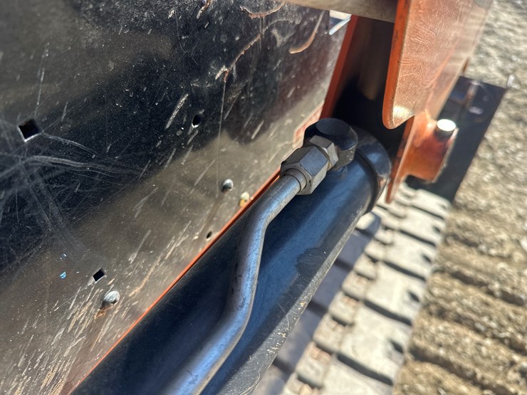 2020-gehl-rt105-image-15